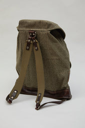 Man Swiss Army Rucksack Peat Label