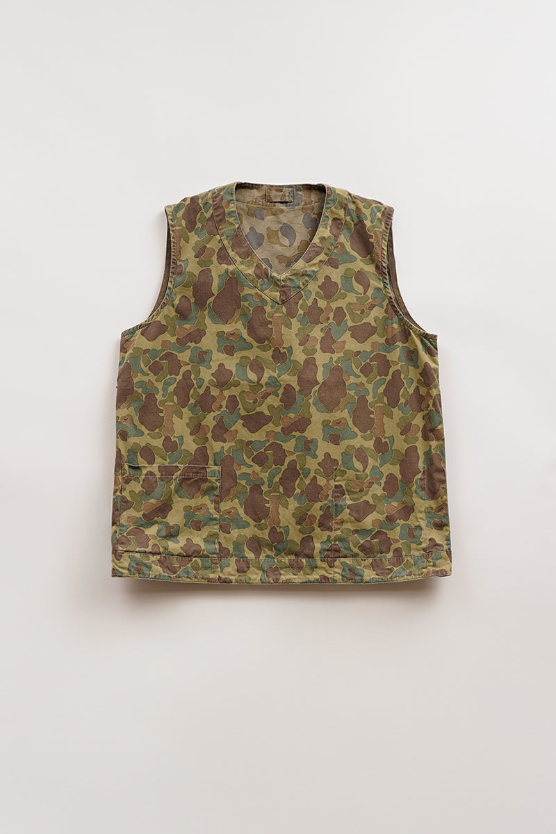 オンラインストア限定【ナイジェル・ケーボン】MAN / クリケットベスト - ダックハンターカモ / CRICKET VEST - DUCK HUNTER CAMO