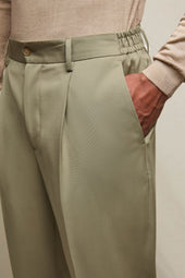 Pantalone WILSON in lana leggera verde salvia