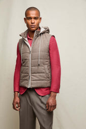 Gilet imbottito con cappuccio tortora