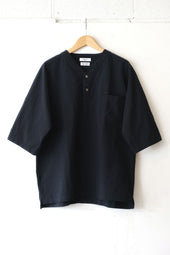 Fujito Henley Neck Shirt Beige Dark Navy Directors Web Shop Powered By Base