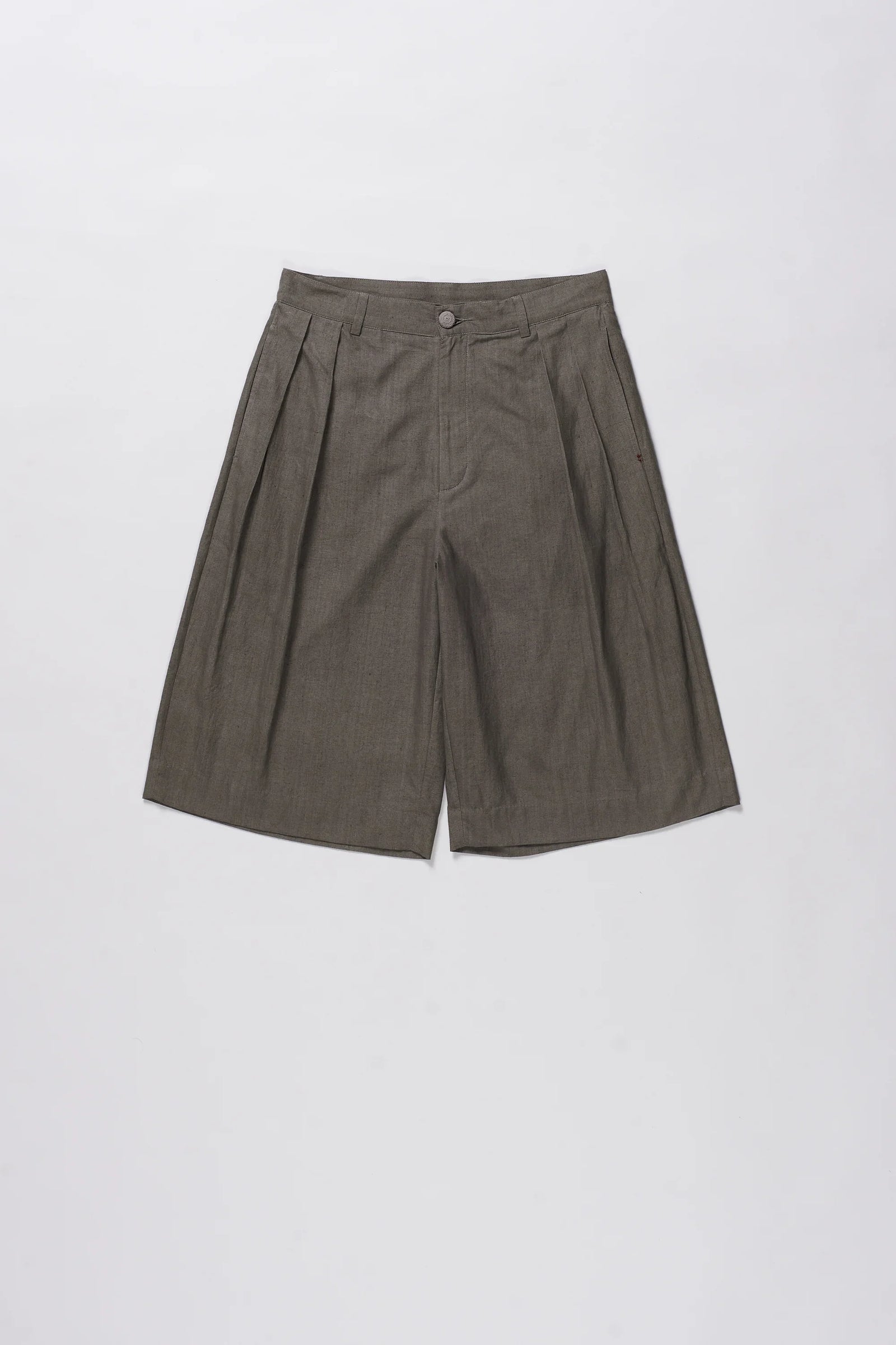 Pleated Shorts In