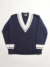 AARTASERSE V-NECK SWEATER