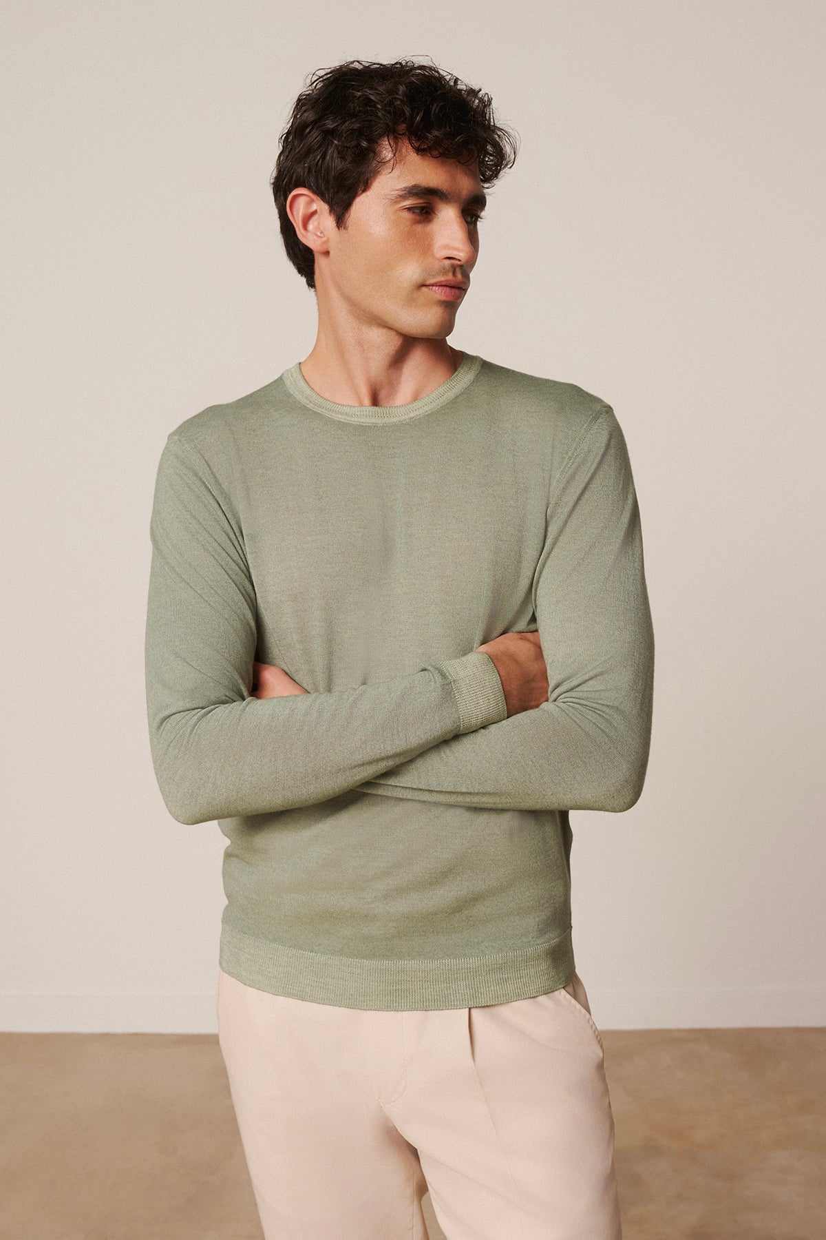 Pedro Round Neck Merino Wool Sweater In Green