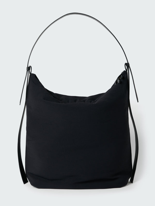 Airport Bag Medium in Black
