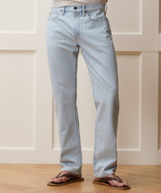 Straight Fit Summerweight Jean in Bleachout