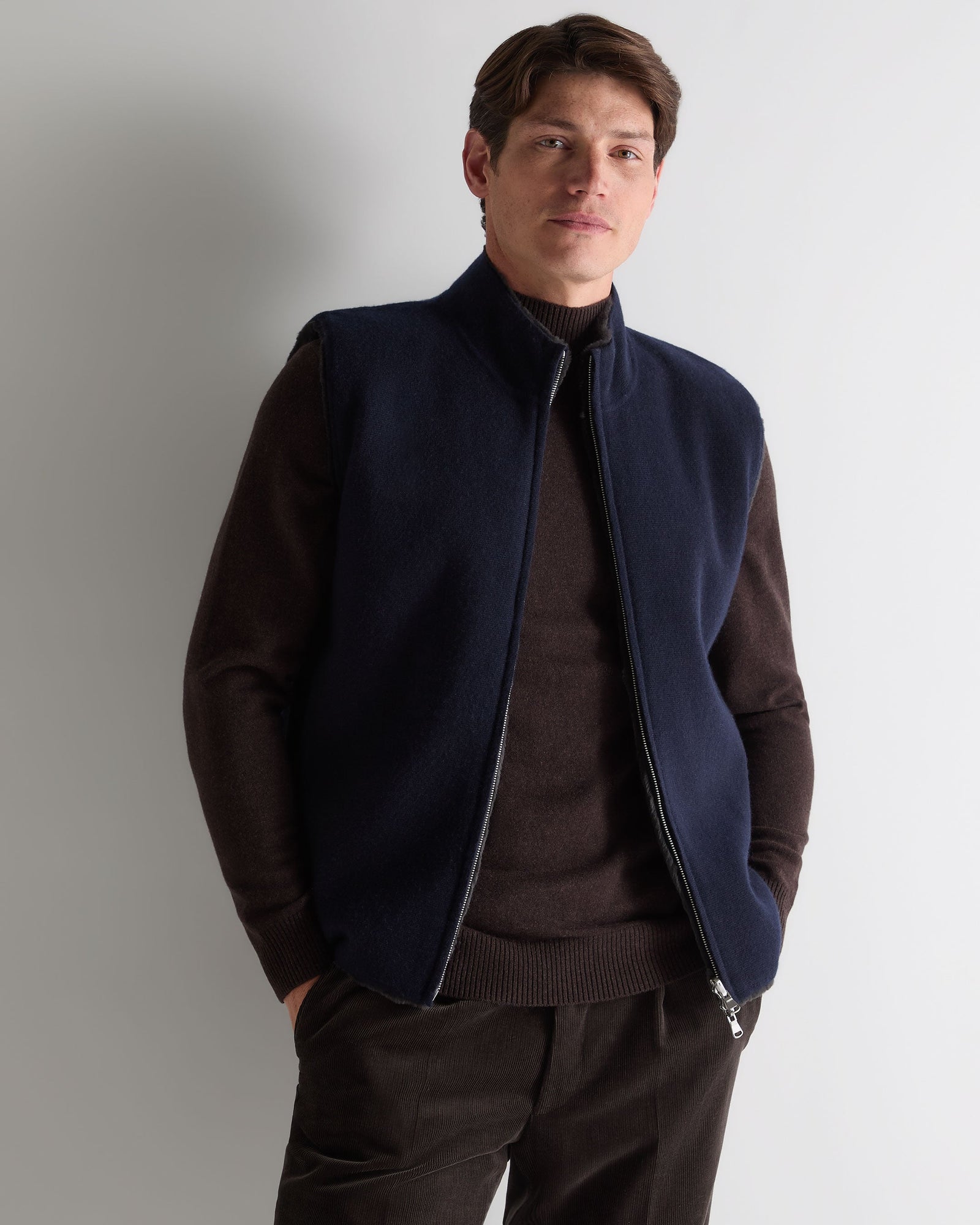 Men's Shaftesbury Reversible Cashmere Gilet Navy Blue