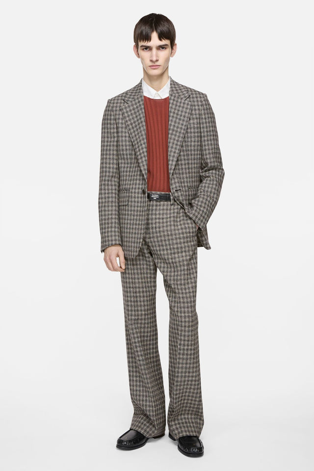 Fitted wool suit jacket