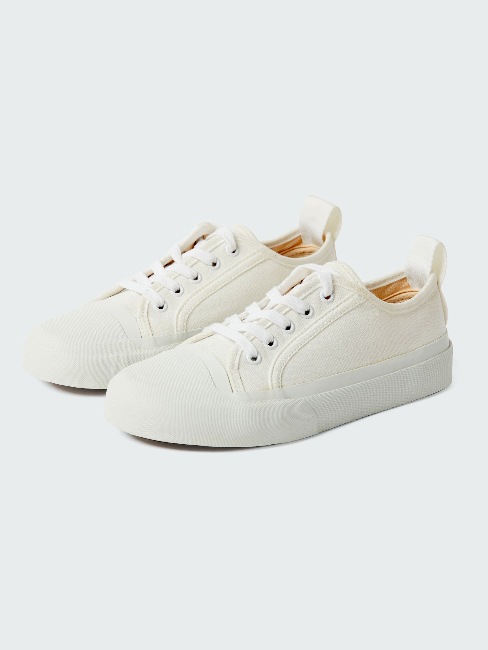 Byrd Canvas Shoe In