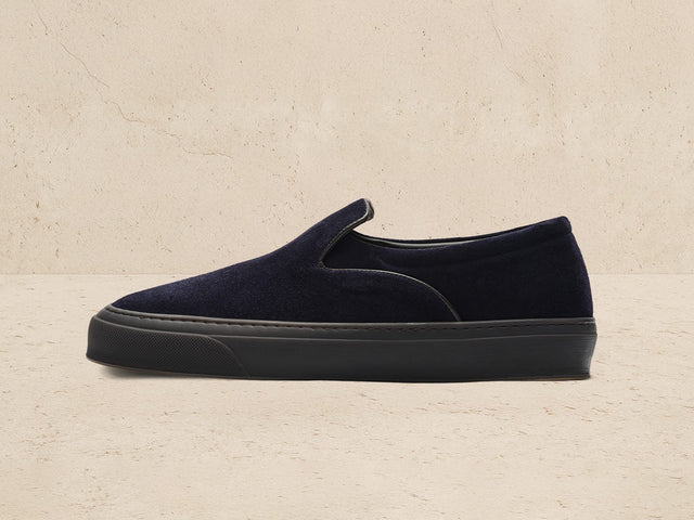 Shadow Limited Edition Beat Trainer In Midnight Suede