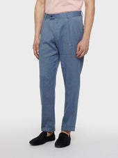 Pantalone carrot fit in lino e lana blu denim