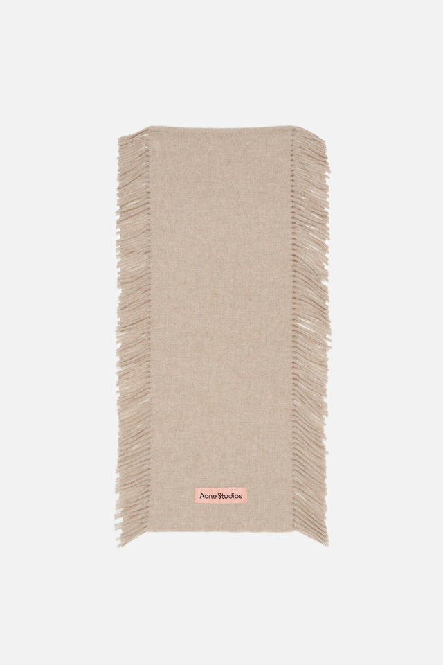 Fringe wool scarf