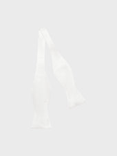 Papillon da annodare in seta bianco