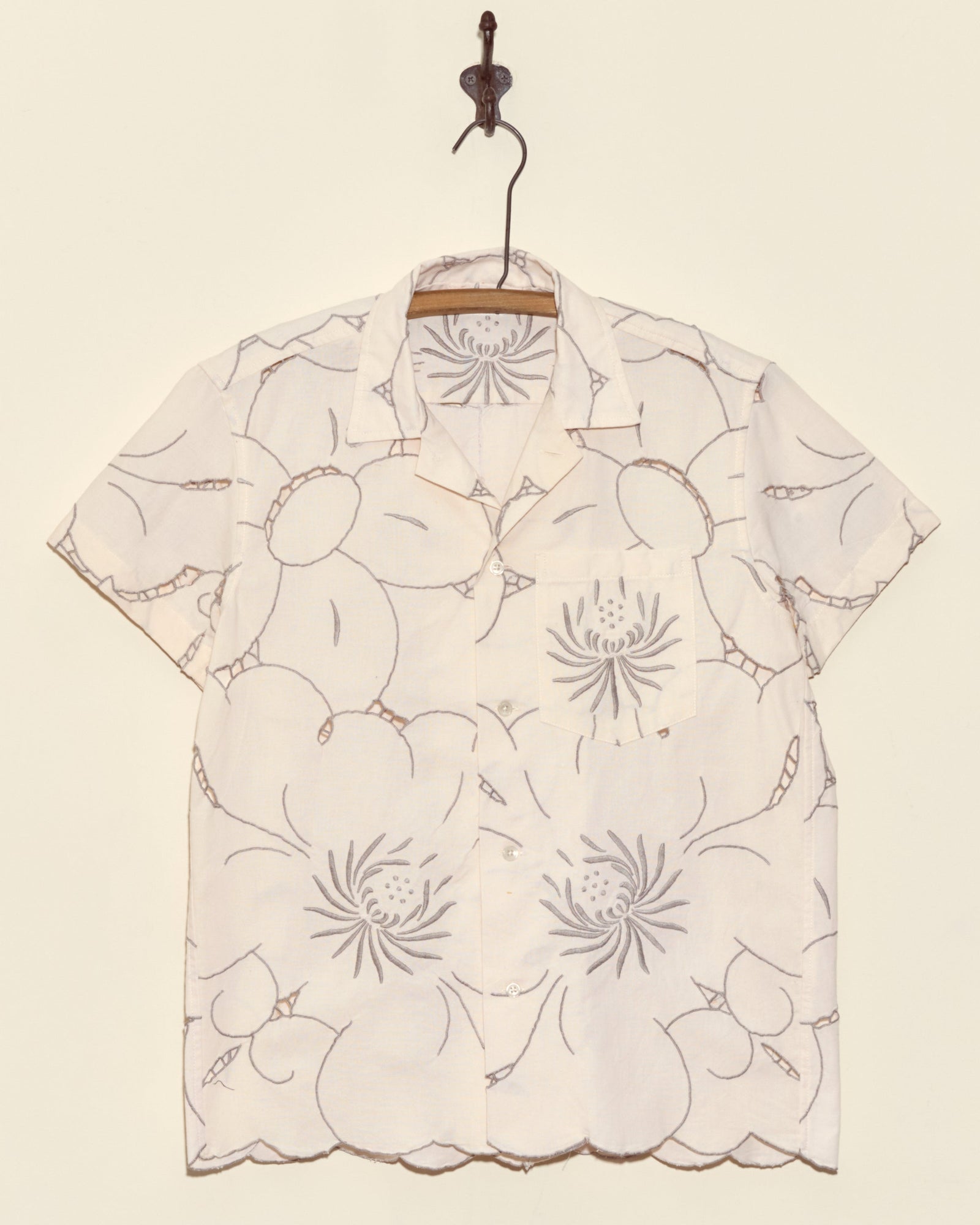 Chrysanthemum Carpet Short Sleeve Shirt - XS