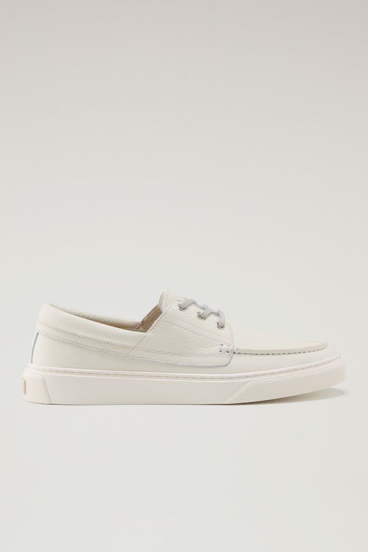Tumbled Leather Boat Shoes Men
