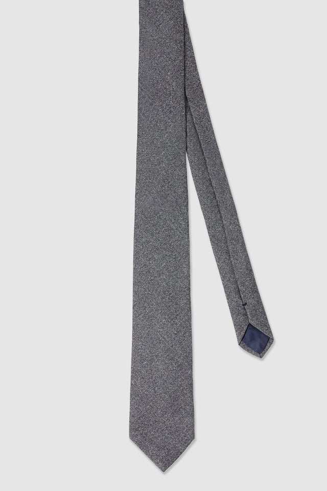 Maxwell tie in grey silk