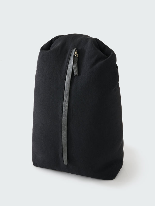 Cross Duffle Bag in Black