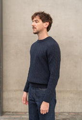 LAMBSWOOL CABLE KNIT CREW NECK JUMPER MIDNIGHT BLUE