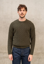 LAMBSWOOL CABLE KNIT CREW NECK JUMPER OLIVE
