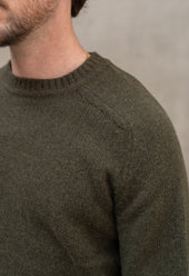 LAMBSWOOL CREW NECK JUMPER OLIVE