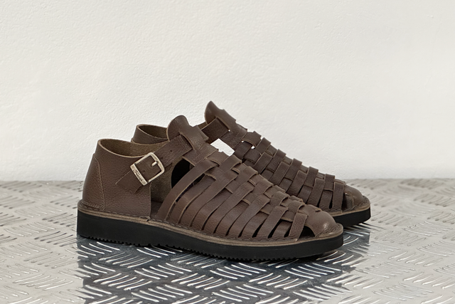 D025 Smog Sandals