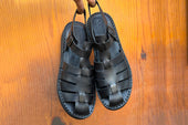 D038 Sandals