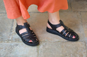 D038 Sandals