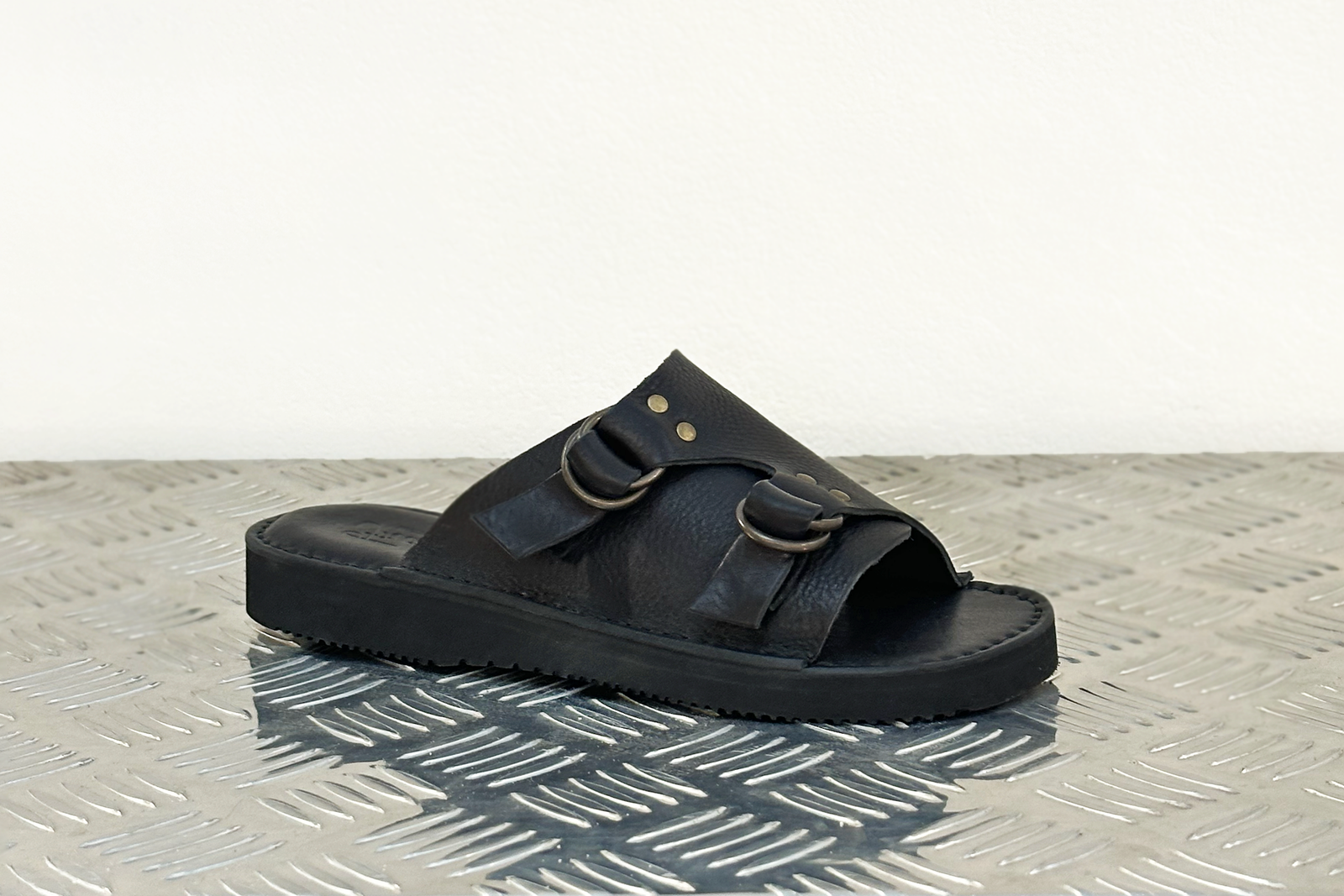 D110 Sandals