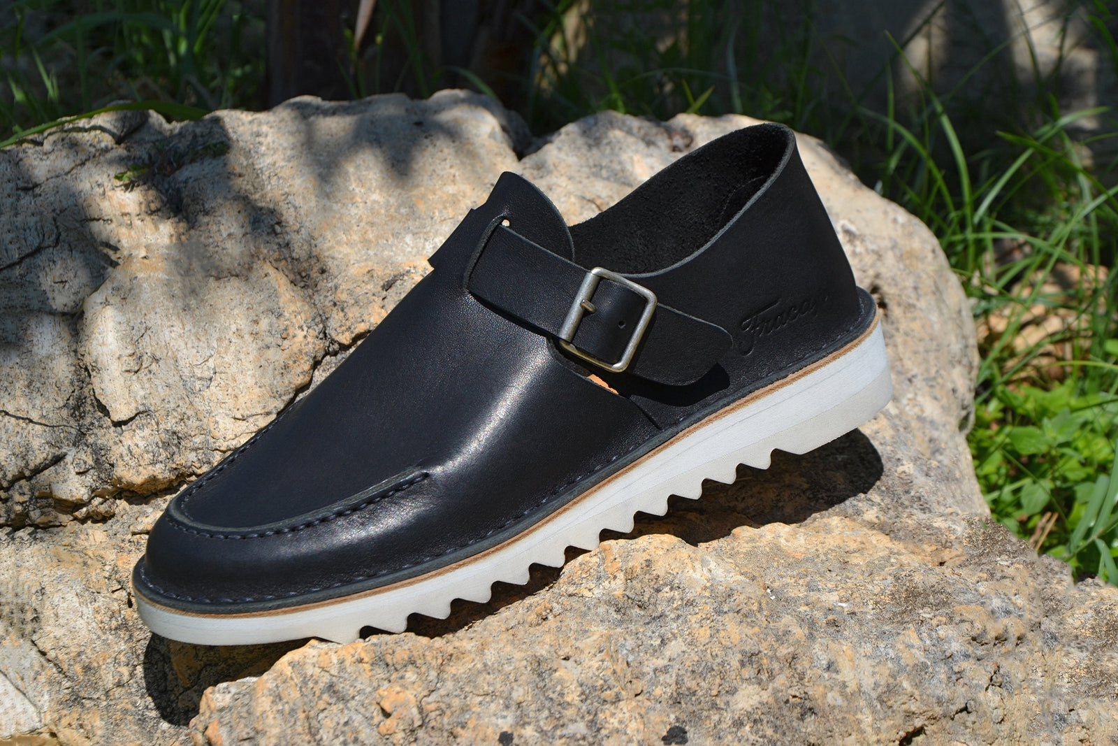 D150 Sandals