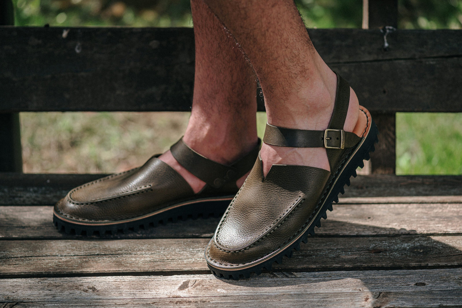 D157 Sandals