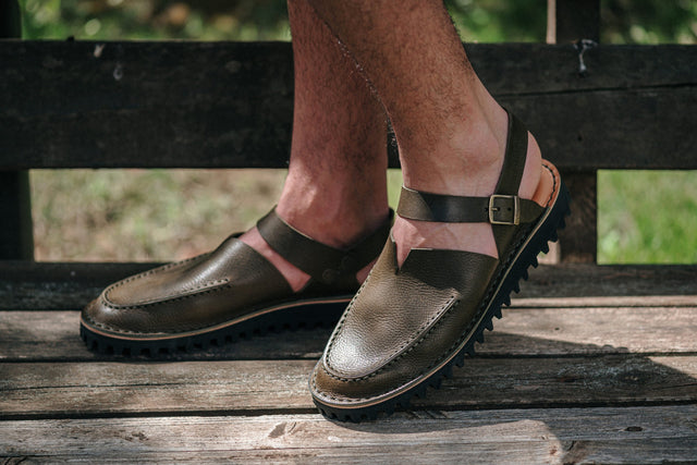 D157 Olive Sandals