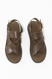 D173 Sandals