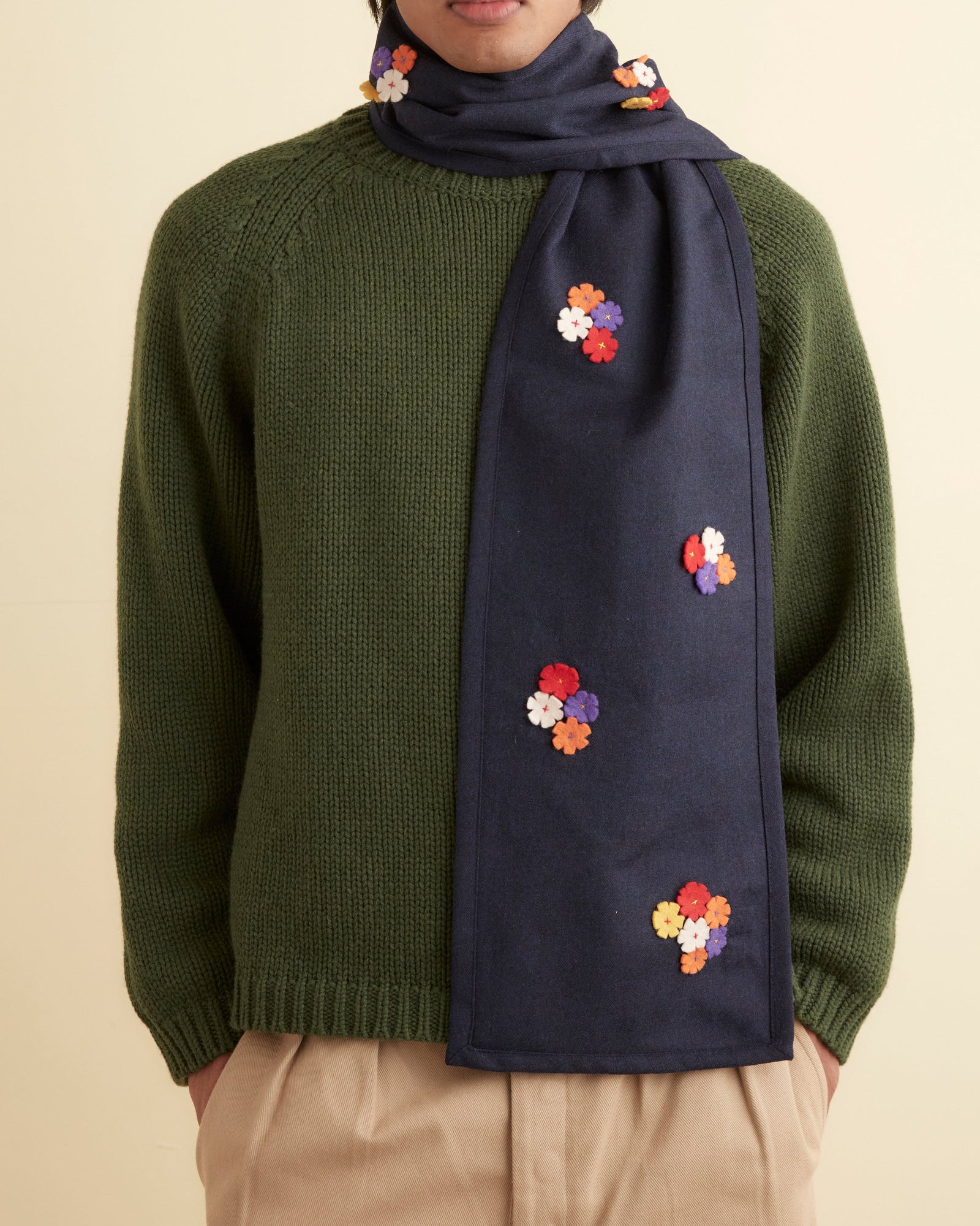Dianthus Appliqu Scarf