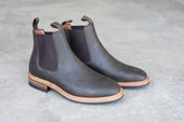 The Elmwood Laurel Waxy Commander