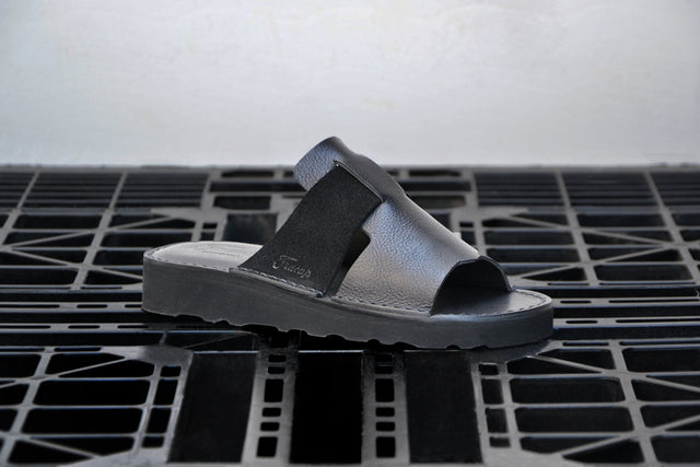 D039 Black Sandals