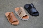 D039 Sandals