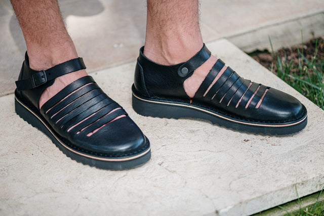 D026 Black Sandals