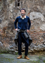 Navy V-Neck Geelong Lambswool Knitwear