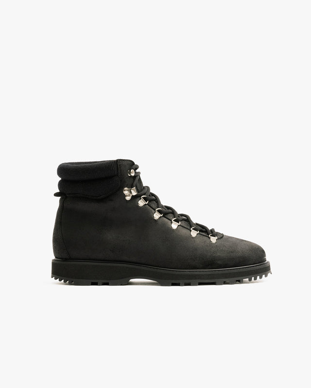 Duved – Black Waxed Suede