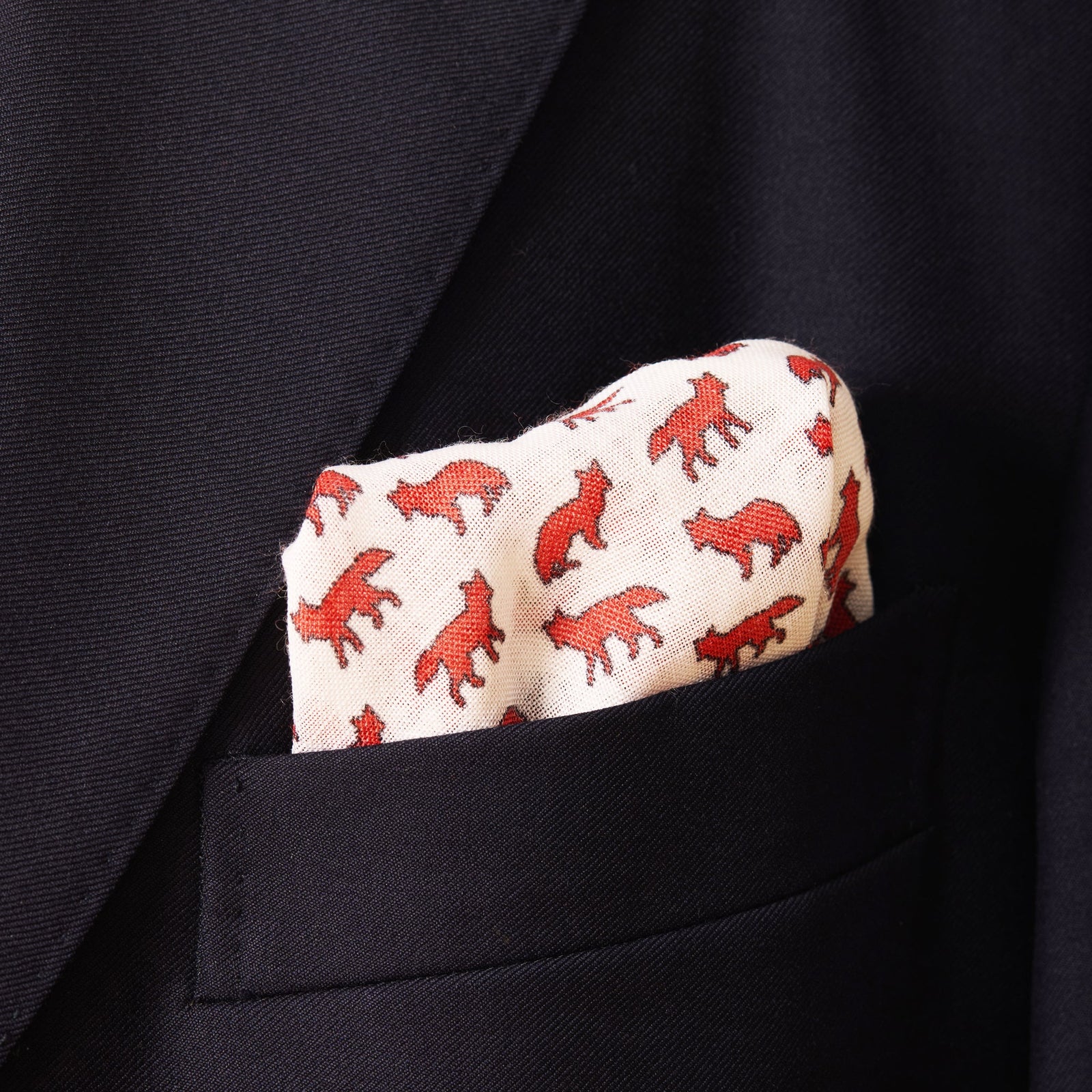 Pochette Neige Rouge Motif Renards Laine Soie