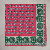 Edged Paisley Pocket Square in Pink