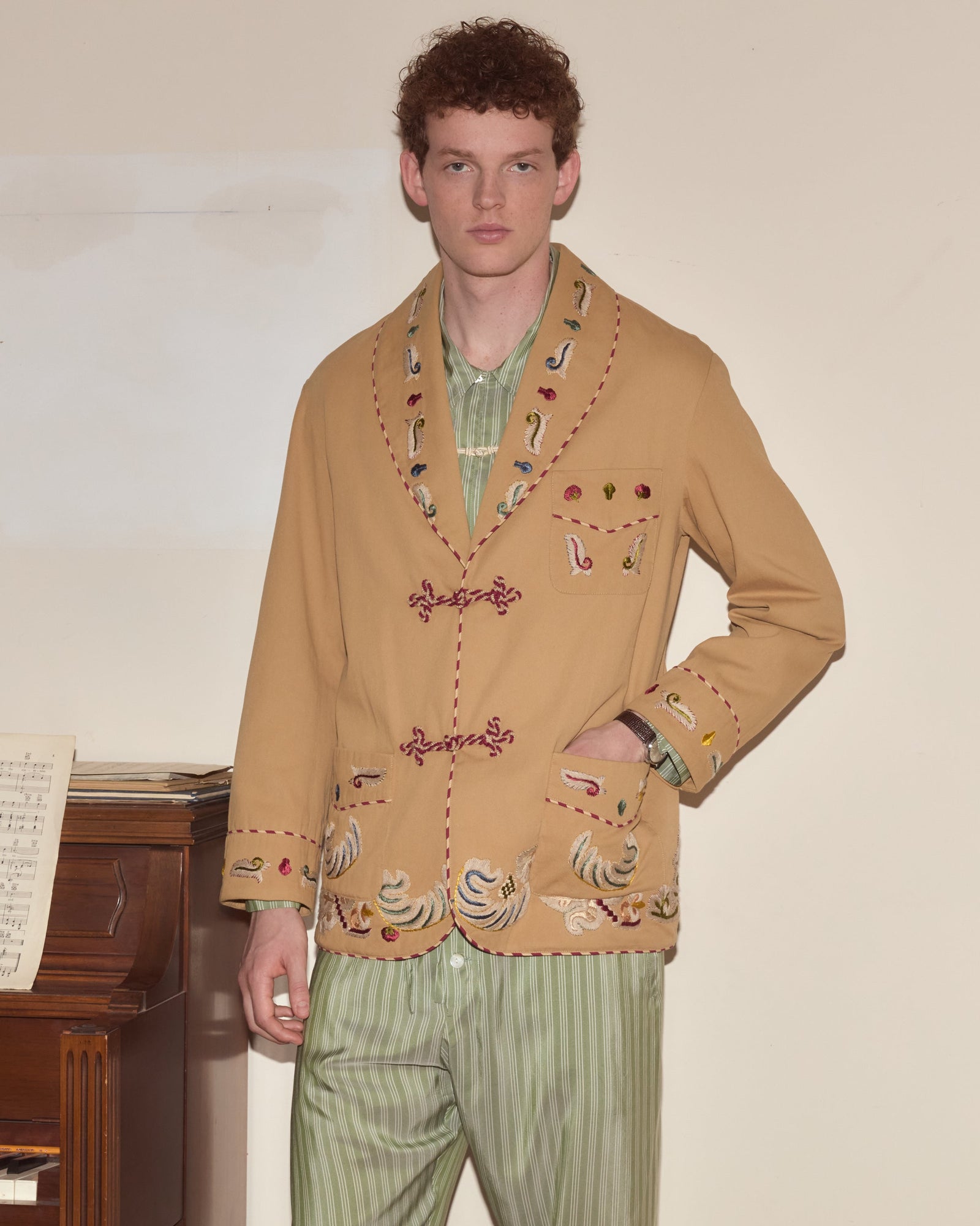 Feather Runner Smoking Jacket