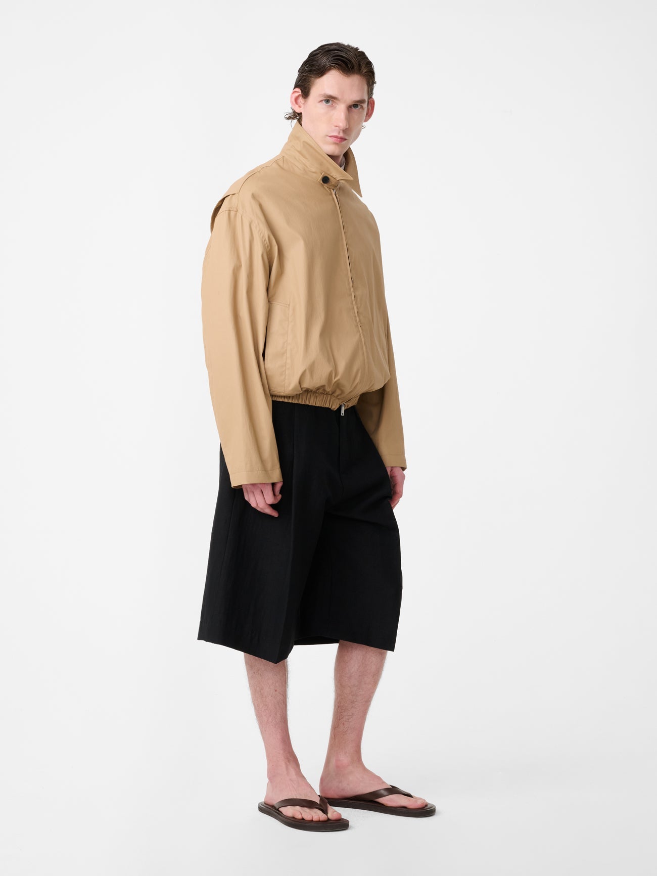 Fowld Linen Short In