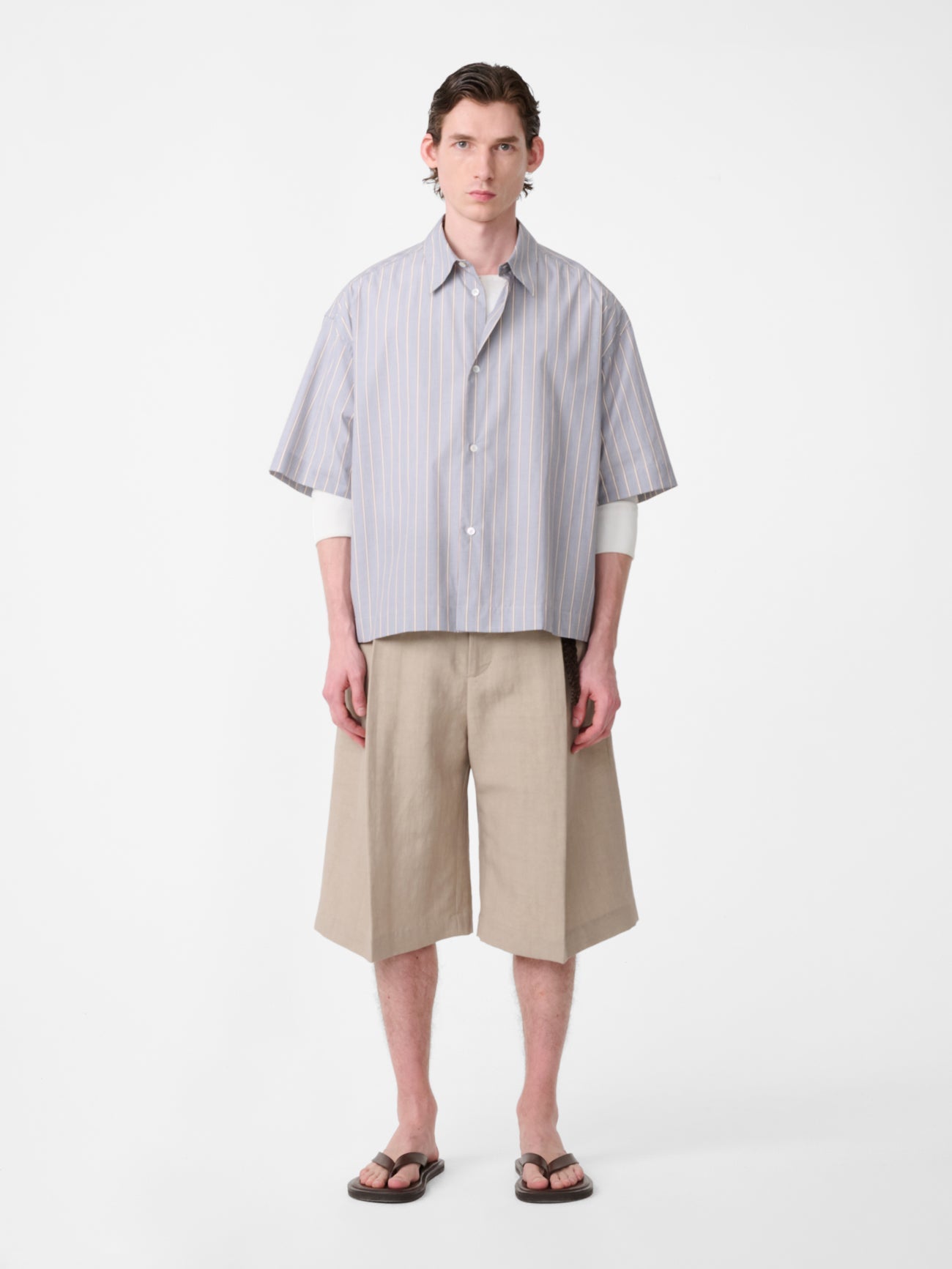 Fowld Linen Short In