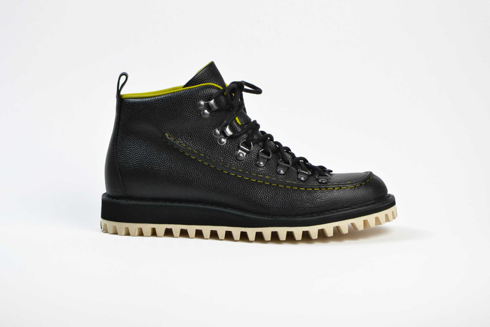 Magnifico M60 Boots