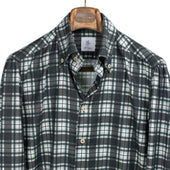 Buttoned collar shirt in brown, grey, green and white cotton flannel
