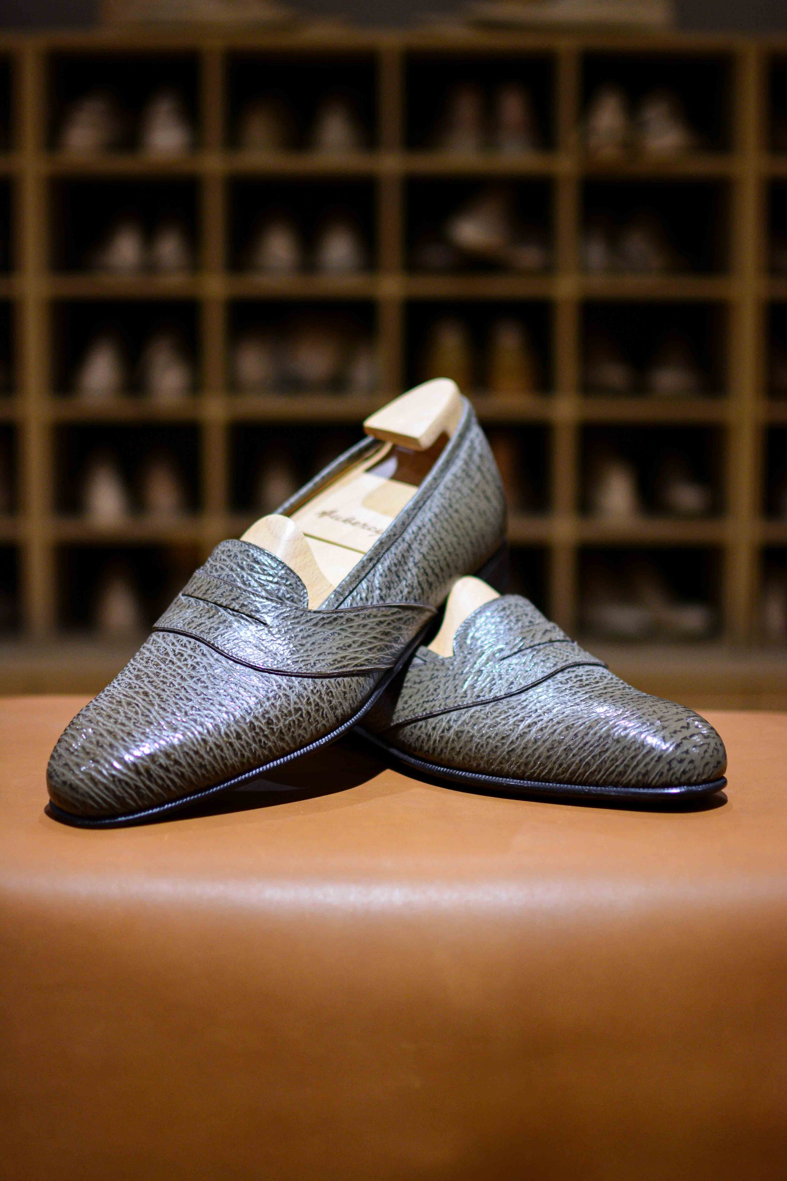 Le Darcy Le Penny Loafer En Requin