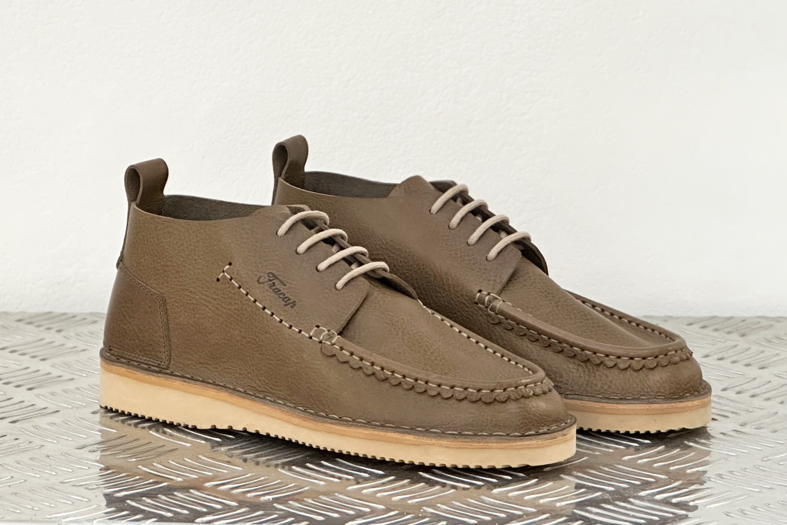 H146 Smog Shoes