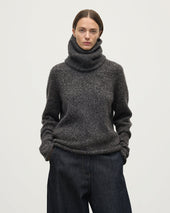 Cashmere Bouclé Charcoal Snood