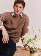 Harley of Scotland Mens Seamless Saddle Shoulder Shetland Sweater - Nutmeg Brown